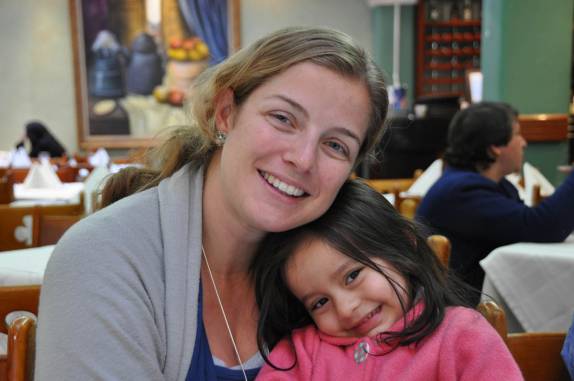 Com a Amelie em almoço em restaurante de Bogotá, na Colômbia